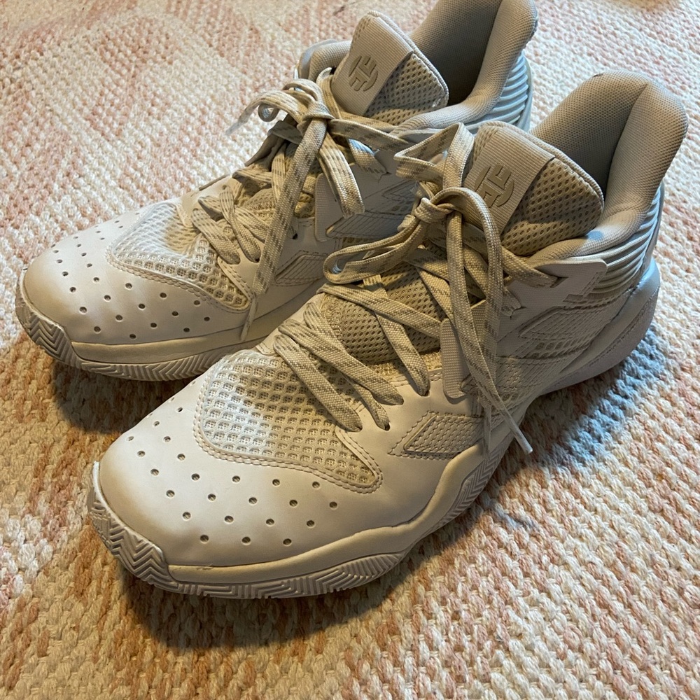 size 8 1/2 womens adidas basketball shoes